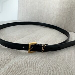 CASSANDRE THIN BELT WITH SQUARE BUCKLE IN GRAINED LEATHER